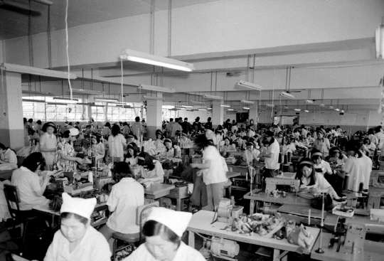 구로구가 '추억과 희망의 구로공단 여행' 수기를 4월 30일까지 공모한다. 구로구는 "한국 산업화를 이끈 옛 구로수출산업공단의 의미를 되새기고,  잊혀질 수 있는 역사적 현장의 기록을 보존하기 위해 '추억과 희망의 구로공단 수기 공모전'을 마련한다"고 밝혔다.      구로구 제공